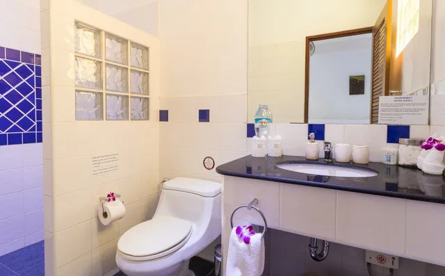Bathroom toiletries provided